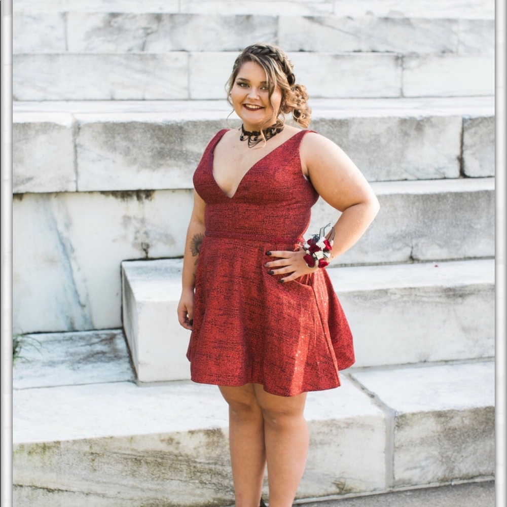 Size 16 Ellie Wilde Dress